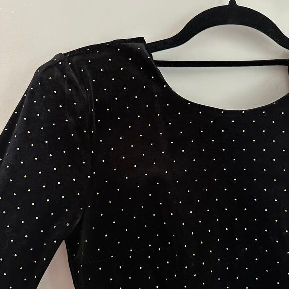 Express Women's Black + Gold 3/4 Sleeve Low Back Velvet Mini Dress Size 4 - Picture 6 of 10